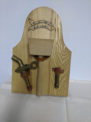 Bierzapfset mit hammer und - bierzapfset,